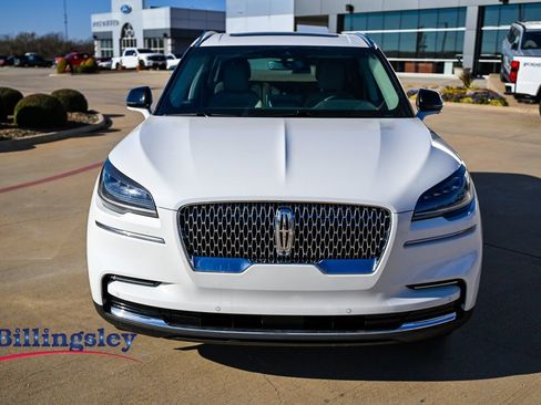 Used 2023 Lincoln Aviator Reserve image 2