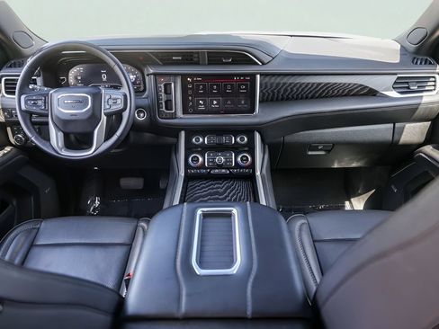 Used 2024 GMC Yukon Denali AWD/4WD image 30