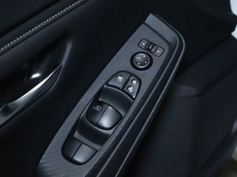 Certified 2023 Nissan Sentra SV image 16