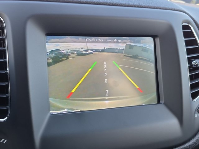 Used 2018 Jeep Compass Latitude w/ Popular Equipment Group FWD image 13