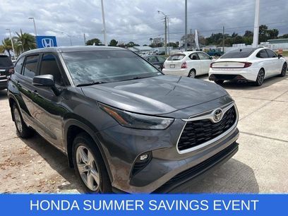 Used 2023 Toyota Highlander LE