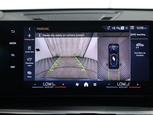 Used 2025 BMW X1 xDrive28i w/ Premium Package image 17