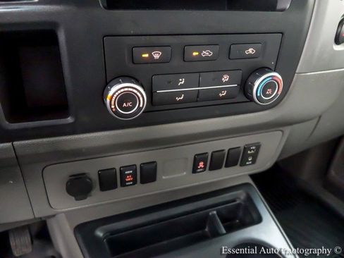 Used 2020 Nissan NV 2500 SV w/ Navigation Package image 17