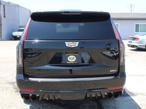 Used 2023 Cadillac Escalade V AWD/4WD image 5