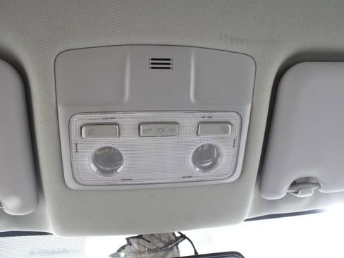 Used 2013 Toyota RAV4 LE AWD/4WD image 35