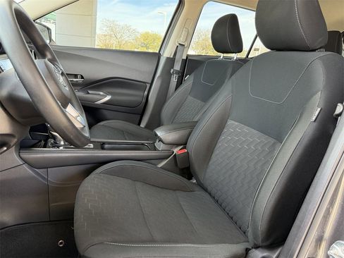 Used 2024 Nissan Kicks SV image 24