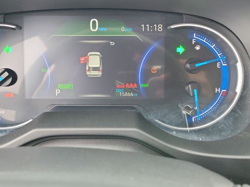 Used 2025 Toyota RAV4 XLE image 25