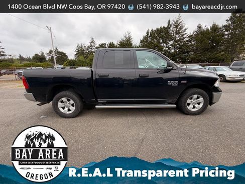 Used 2020 RAM 1500 Classic SLT w/ Luxury Group AWD/4WD image 4