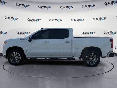 Used 2024 Chevrolet Silverado 1500 LT w/ Z71 Off-Road Package AWD/4WD image 2