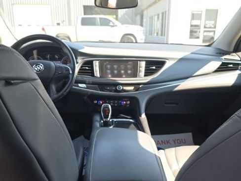 Used 2019 Buick Enclave Premium AWD/4WD image 23