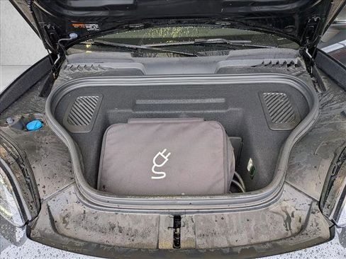 Used 2024 Porsche Macan 4 Electric image 22