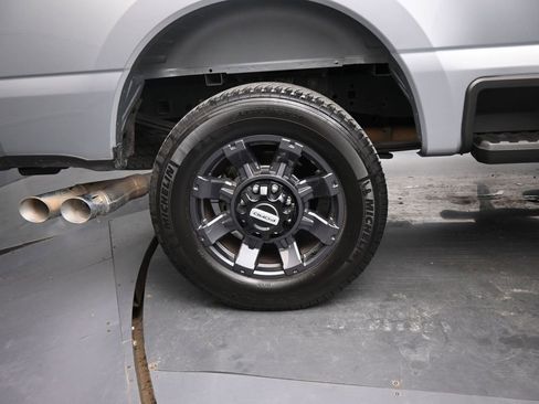 Used 2023 Ford F250 Lariat w/ Sport Appearance Package AWD/4WD image 19
