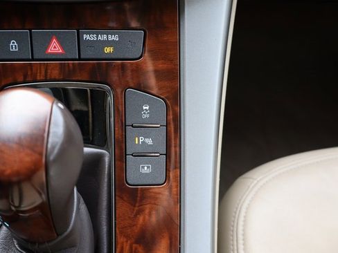 Used 2011 Buick LaCrosse CXS image 24