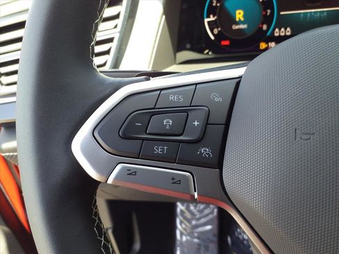 New 2026 Volkswagen Atlas Cross Sport SE image 19