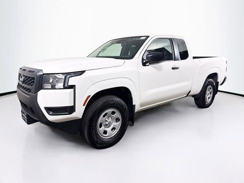 Certified 2025 Nissan Frontier S w/ S Utility Package AWD/4WD image 3