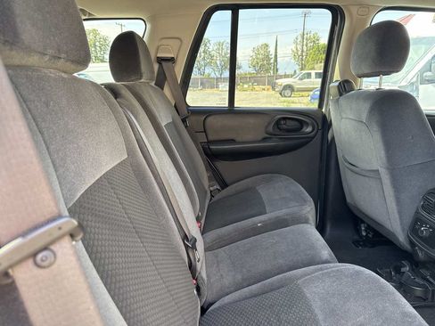 Used 2009 Chevrolet TrailBlazer LT RWD image 9
