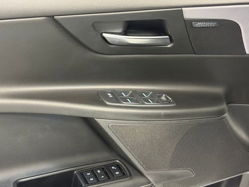 Used 2017 Jaguar XE R-Sport image 13