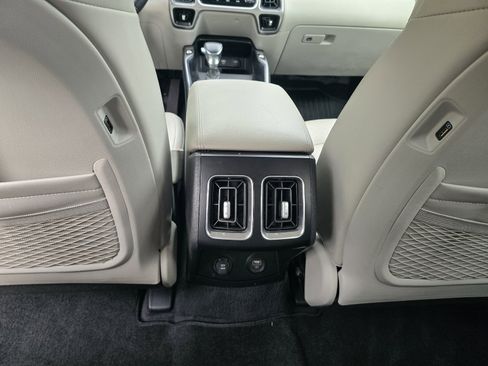 Used 2021 Kia Sorento S w/ Panoramic Sunroof Package FWD image 24