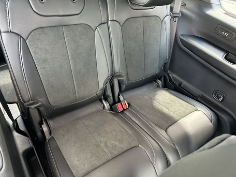 New 2025 Jeep Grand Cherokee L Altitude image 27