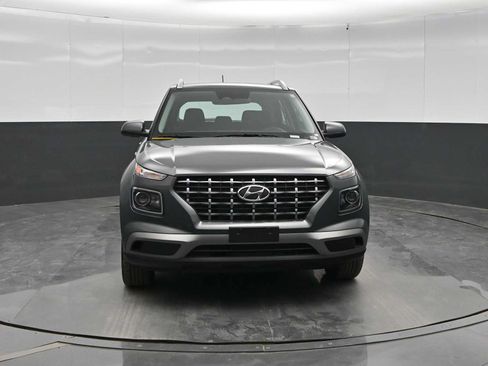 New 2026 Hyundai Venue SEL FWD image 2