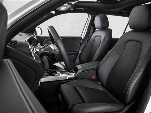 Certified 2025 Mercedes-Benz EQB 300 4MATIC image 16