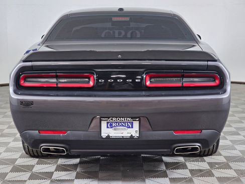 Used 2021 Dodge Challenger SXT image 5