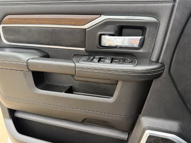 Used 2022 RAM 2500 Laramie w/ Protection Group AWD/4WD image 19