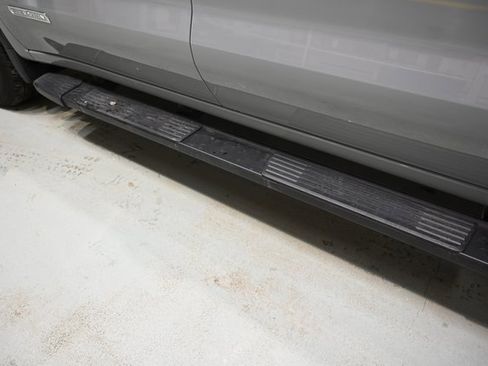 Used 2024 GMC Sierra 1500 Elevation image 25