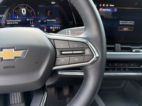 Used 2026 Chevrolet Equinox LT w/ LPO, Floor Liner Package FWD image 25