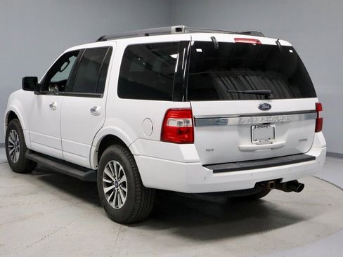 Used 2017 Ford Expedition XLT image 18