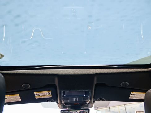 New 2026 Land Rover Discovery Sport Landmark image 16