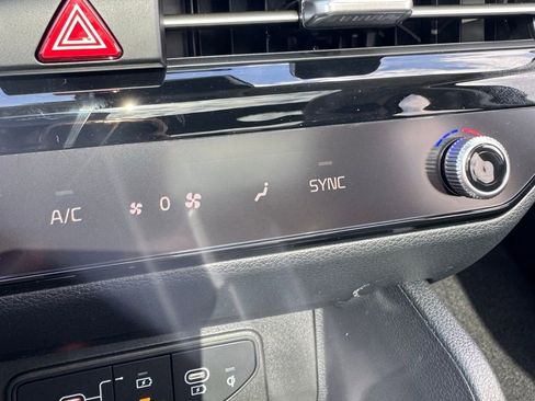 New 2026 Kia Sportage EX image 25