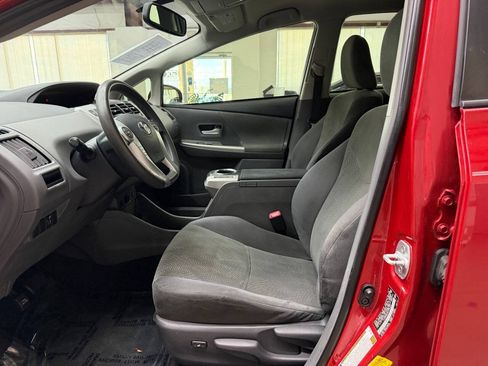 Used 2013 Toyota Prius V Three FWD image 11
