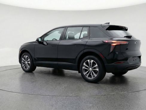 Used 2025 Chevrolet Equinox LT FWD image 6
