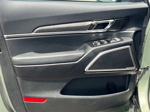 Used 2023 Kia Telluride EX X-Line image 23