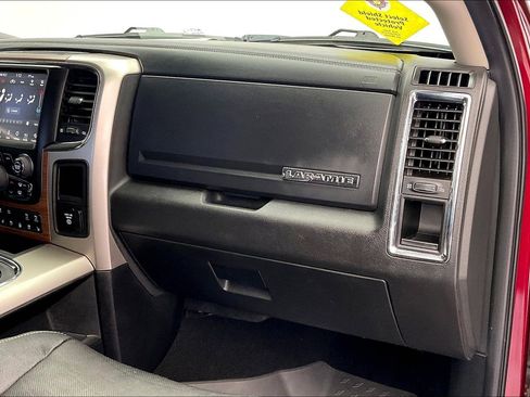 Used 2018 RAM 1500 Laramie AWD/4WD image 15