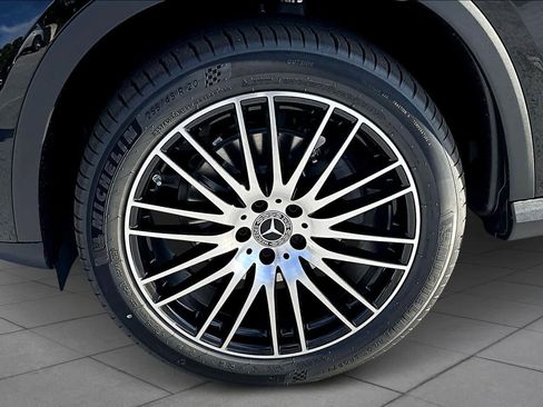 Used 2026 Mercedes-Benz GLC 300 image 10