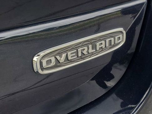 Used 2023 Jeep Grand Cherokee Overland AWD/4WD image 7