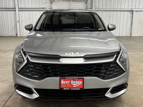 Used 2024 Kia Sportage LX AWD/4WD image 2