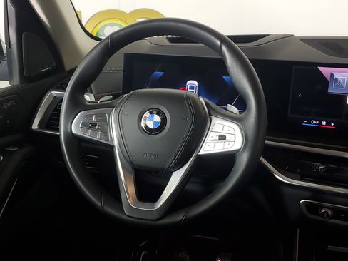 Certified 2025 BMW X7 xDrive40i image 13