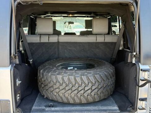 Used 2008 Jeep Wrangler Unlimited Rubicon w/ Dual Top Group AWD/4WD image 27