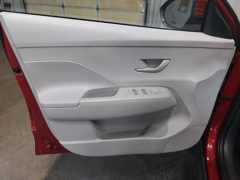 Certified 2025 Hyundai Kona SEL AWD/4WD image 26