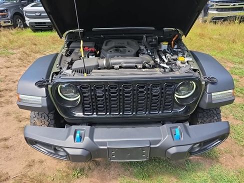 Used 2024 Jeep Wrangler Unlimited AWD/4WD image 11