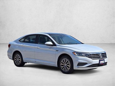 Used 2019 Volkswagen Jetta SEL FWD image 3
