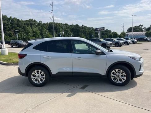 Used 2025 Ford Escape Active AWD/4WD image 9
