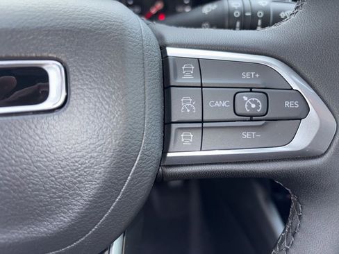 New 2026 Jeep Compass Limited image 18