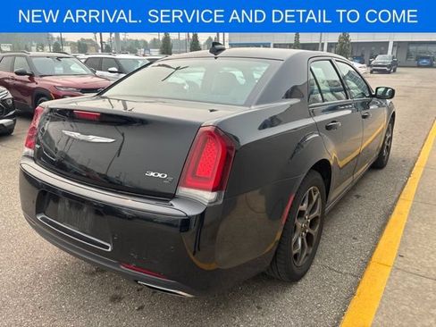 Used 2018 Chrysler 300 S w/ 300S Premium Group AWD/4WD image 7