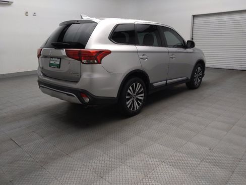 Used 2019 Mitsubishi Outlander SE FWD image 9