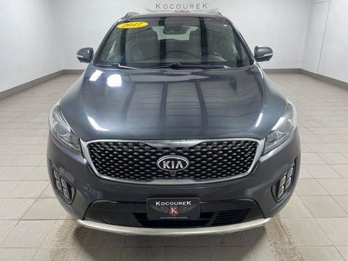 Used 2017 Kia Sorento SX image 2