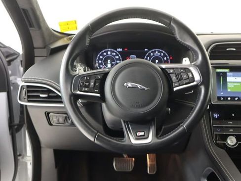 Used 2019 Jaguar F-PACE S image 21